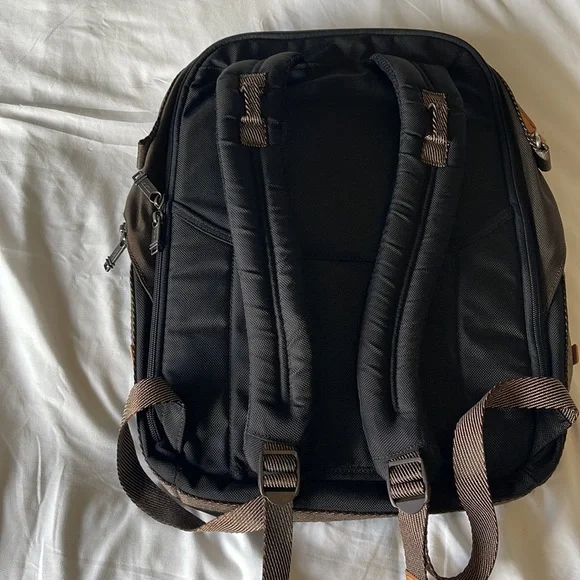 Great Tumi Backpack. Amazing color.